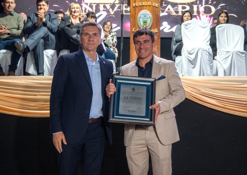 1000074464-68f4f0b4ed012245752237