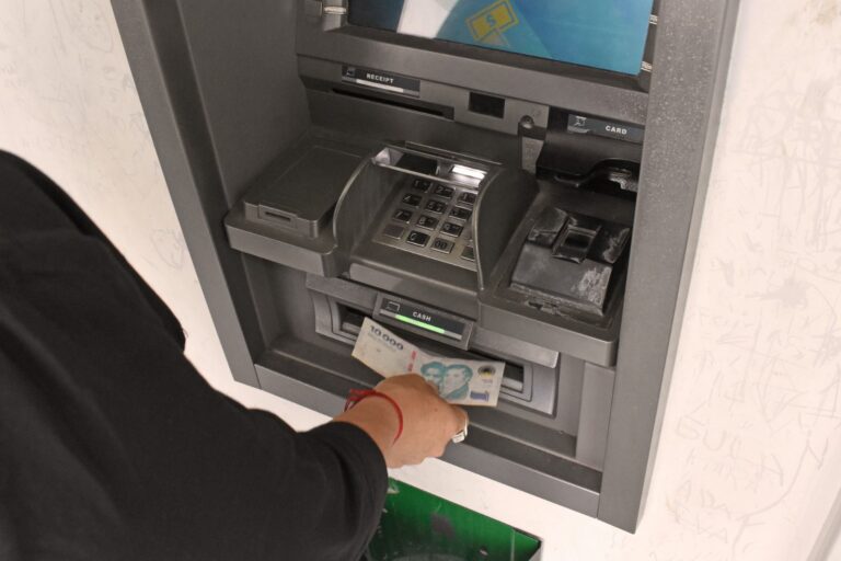 whatsapp-image-2025-11-06-at-09-32-35-690c971ae2ecc355139998